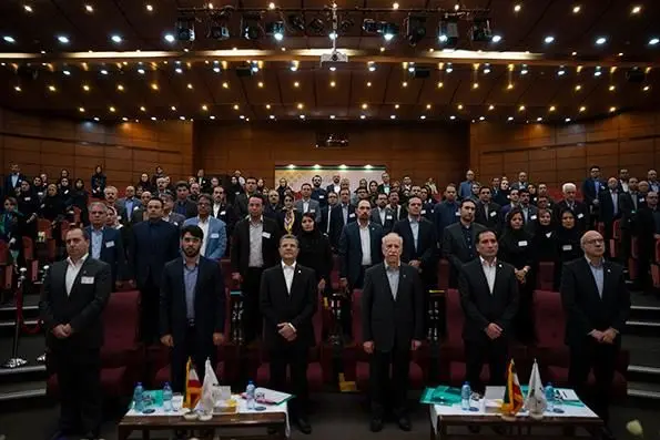 همایش سراسری روسای شعب و مدیران ستادی بانک کارآفرین برگزار شد
