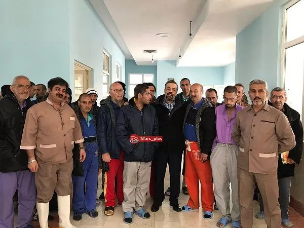 عیادت حاج محمود کریمی از بیماران آسیب‌های اجتماعی+عکس