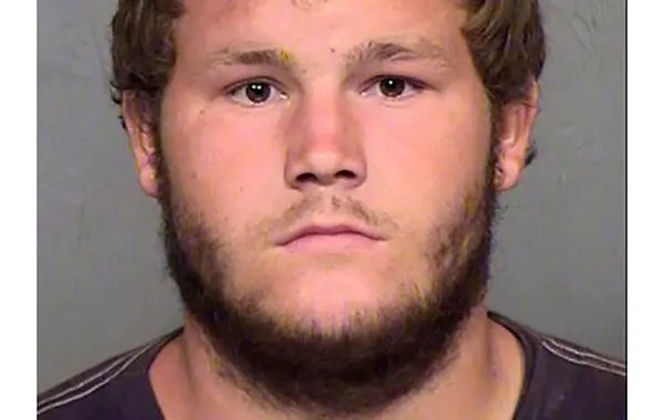 اعتراف قاضی قتل به اشتباه خود در دستگیری یک جوان + عکس