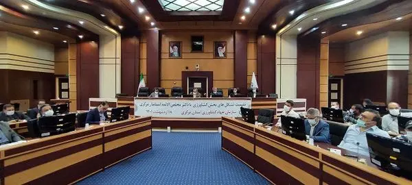 نشست صمیمی تشکلهای بخش کشاورزی با استاندار مرکزی