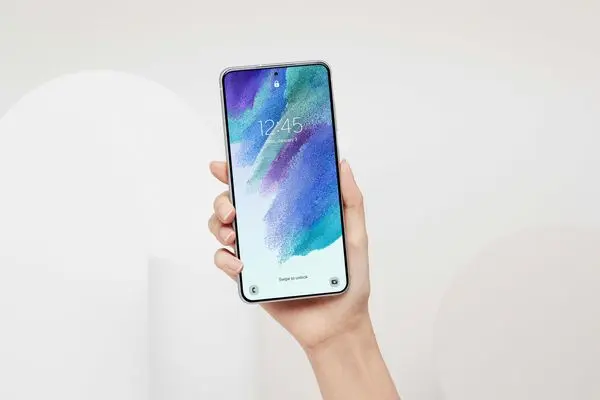 داریا همراه پایتخت اولین توزیعکننده رسمی گلکسی S21 FE 5G در ایران