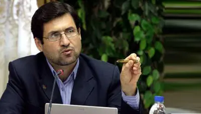 ارگانهای نظامی در بنادر تجاری حضور ندارد/ هیچ یک از اپراتورها تحریم نیستند