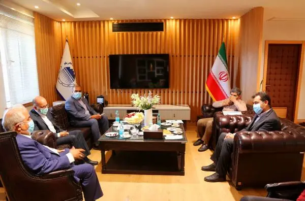 بررسی مسائل و مشکلات منطقه  در ملاقات عمومی نماینده اردکان و مدیر عامل چادرملو با مردم اردکان.  

