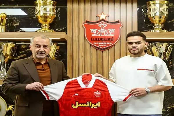 تمدید قرارداد ارونوف با پرسپولیس برای دو فصل