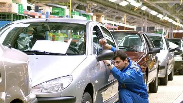 خودروسازان باید استاندارد 85 گانه را رعایت کنند