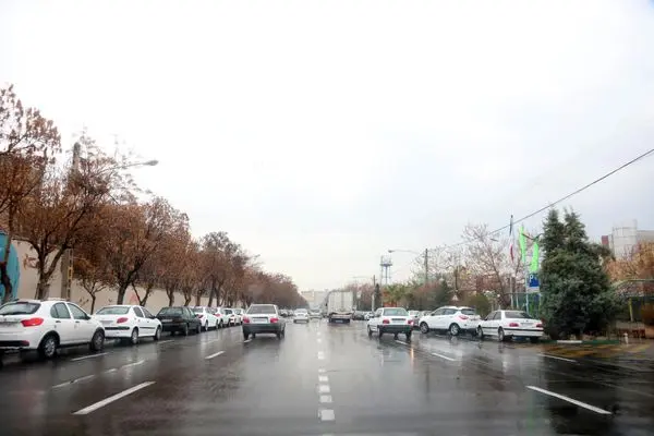 رفع آبگرفتگی در نقاط حساس و آبگیر منطقه16
