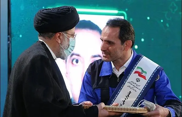 طراحی "ترموکوپل چرخشی اندازه‌گیری دمای لنت ترمز متروی تهران" توسط کارگر نمونه کشوری