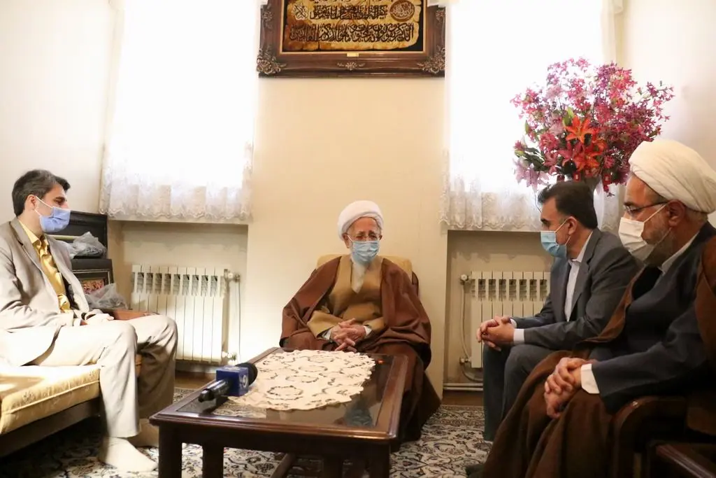 تزریق دوز سوم واکسن به مراجع عظام تقلید و علما