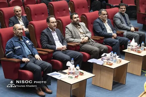 آیین تقدیر از کارکنان نمونه شرکت ملی مناطق نفت خیز جنوب برگزار شد