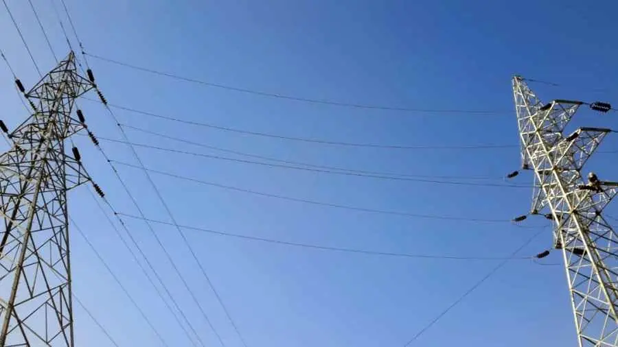 خط تغذیه کننده ۶۳ کیلوولت ایستگاه کلیدخانه شهرک صنعتی جوکار برقدارشد 

