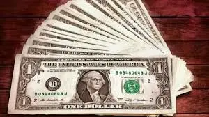 روند کاهشی نرخ دلار در راستای تصمیم استراتژیک رئیس جمهور شهید

