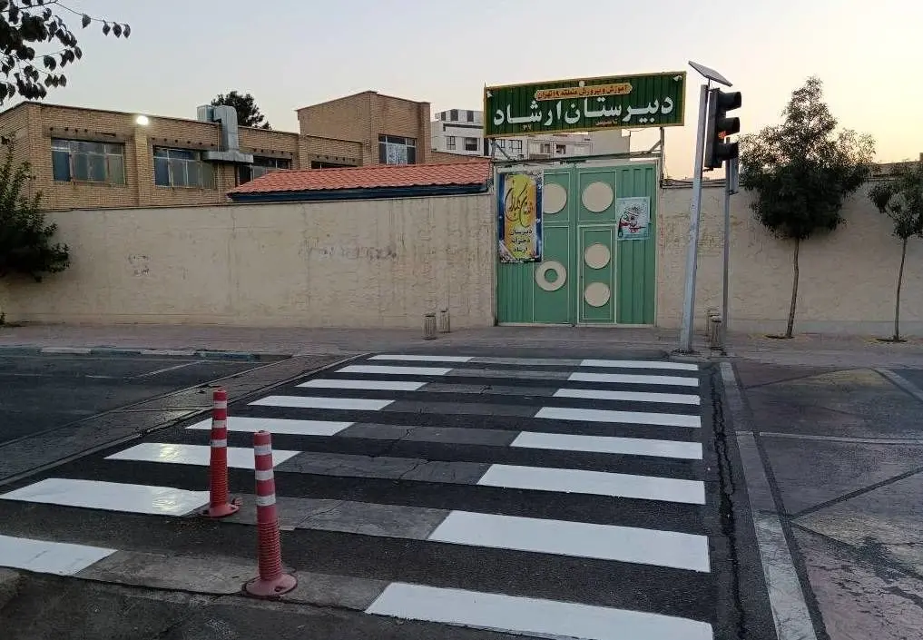 پیرامون 30 مدرسه منطقه 19 با اجرای بیش از 800 متر طول خط کشی ایمن سازی شد

