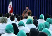 امام (ره) اسلام را عزیز کرد