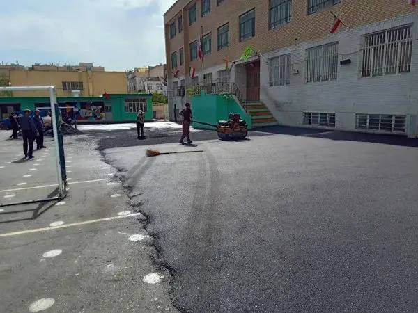 مرمت بیش از ۲هزار مترمربع آسفالت مدارس منطقه۸ 


