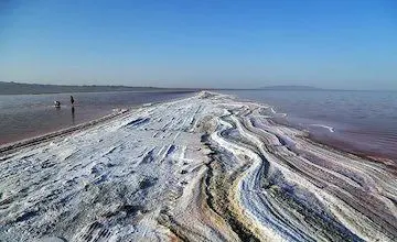 احداث مسیر دریاچه نمک ۴۵۰ میلیارد تومان اعتبار نیاز دارد