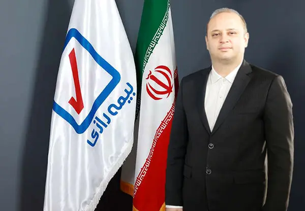 مدیر راهبری شبکه فروش بیمه رازی در جشن ضیافت نور