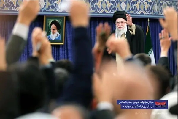 دیدار هزاران نفر از مردم قم با حضرت آیت الله خامنه‌ای

