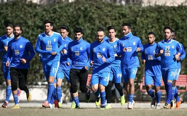 استقلال و بادران روز جمعه به مصاف هم میروند