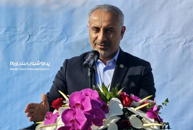 آیین تحویل اراضی واگذار شده به کارکنان شرکت پتروشیمی بندرامام

