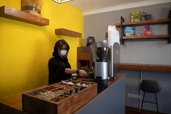 رفع ایراد گوشی با لذت نوشیدن یک فنجان قهوه