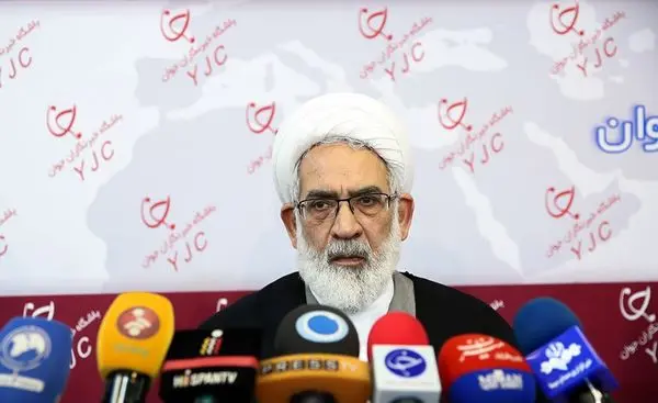 هیچ ملتی بر نفاق مهر تایید نمی زند