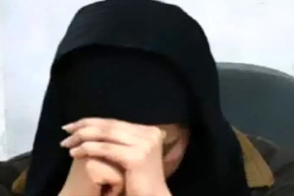 جلوهگری و عشوه های زنانه یک مرد + عکس