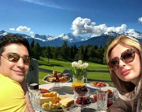 صبحانه خوری لاکچری خانم بازیگر و همسر تاجرش در طبیعت+عکس
