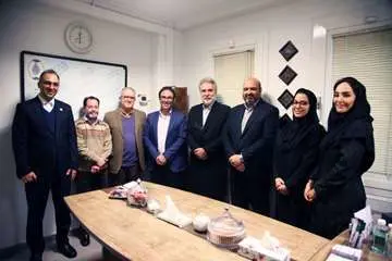 از همکاران اداره آموزش شرکت نفت مناطق مرکزی ایران تقدیر به عمل آمد