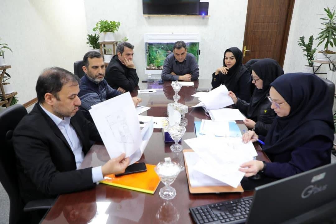 فعالیت میز خدمت در منطقه ۱۳ برای پاسخگویی به شهروندان

