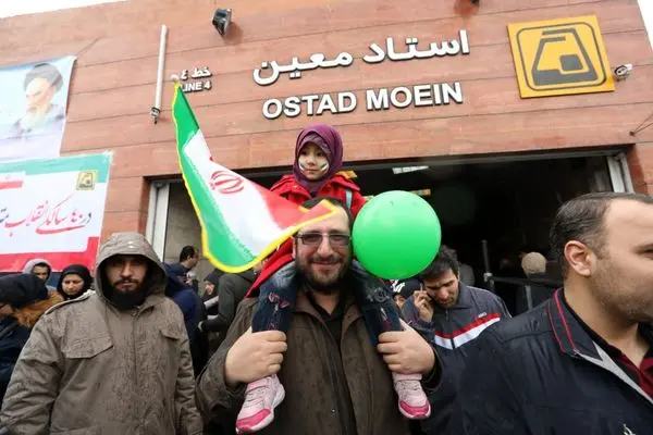 سرویس‌دهی رایگان متروی تهران در روز راهپیمایی۲۲ بهمن ماه ۹۸
