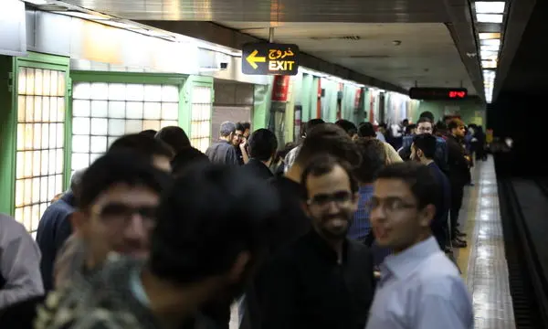 پاییزِ پرمسافرمترو ؛ آبان از مهر سبقت گرفت