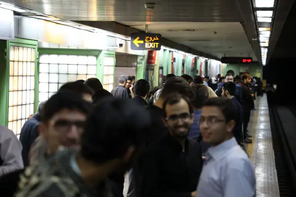 پاییزِ پرمسافرمترو ؛ آبان از مهر سبقت گرفت