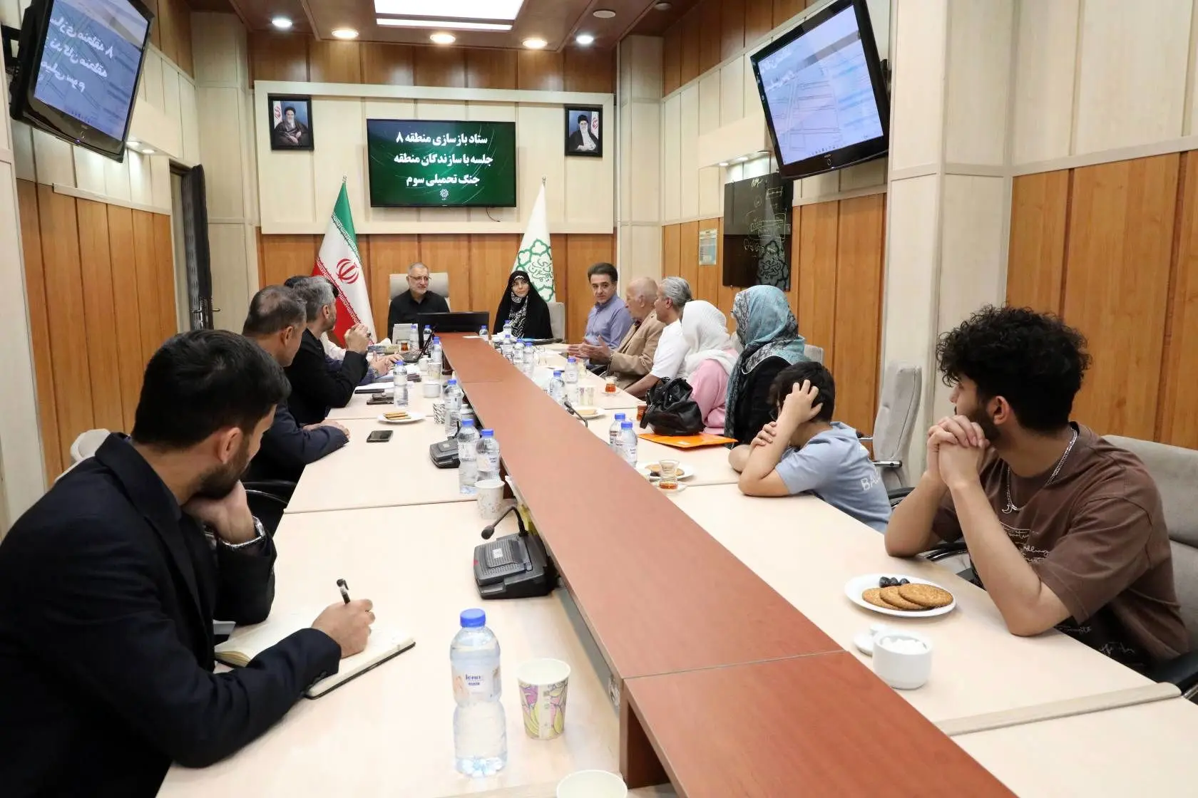 حضور سرزده شهردار تهران در منطقه ۸