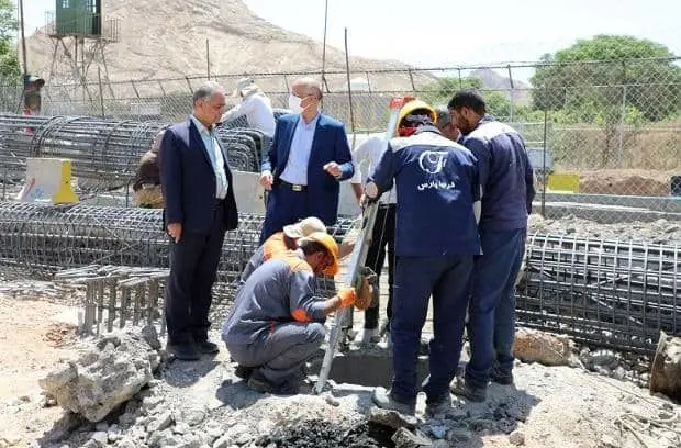 بی توجهی پیمانکار شهرداری موجب تخریب ۳ حوضچه و پس زدگی فاضلاب در بزرگراه ذوب آهن شد