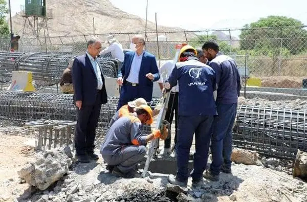 بی توجهی پیمانکار شهرداری موجب تخریب ۳ حوضچه و پس زدگی فاضلاب در بزرگراه ذوب آهن شد