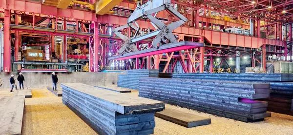 عرضه نخستین سری تختال‌های تولید آزمایشی فولاد سفیددشت در بازار

