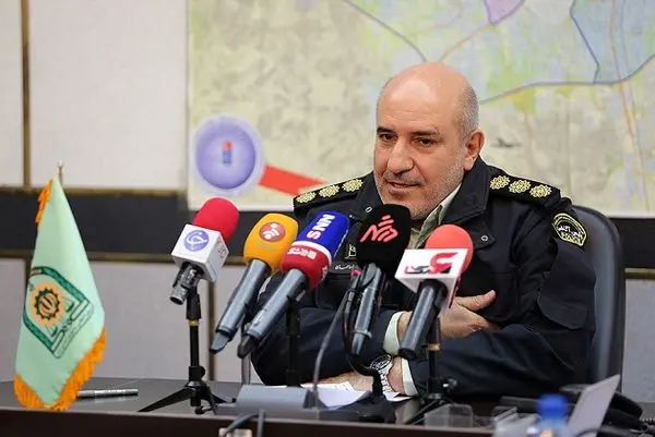 حمله مرد جوان به کلانتری +عکس 