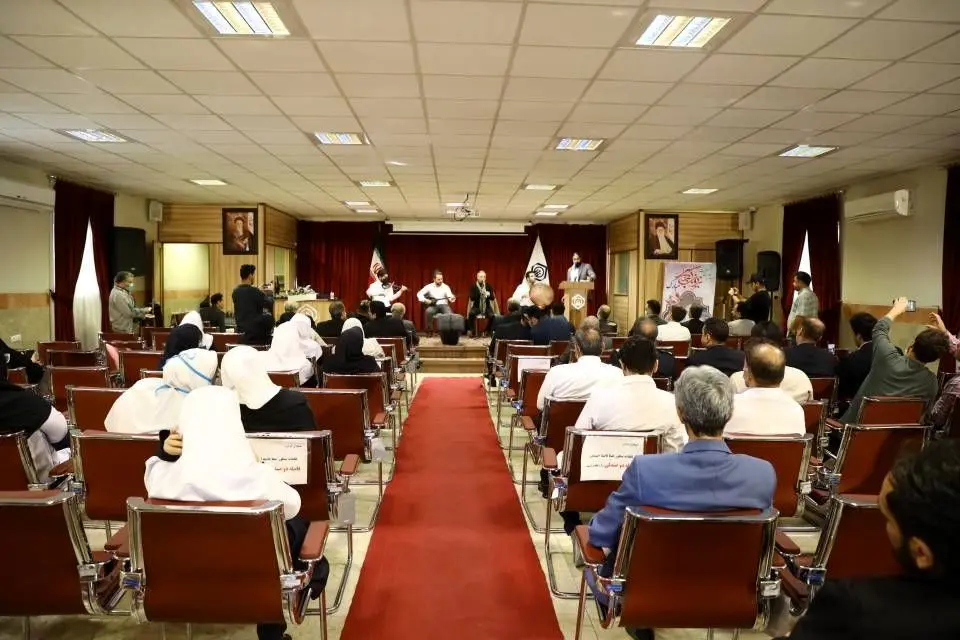 تجلیل از پرچمداران نظام سلامت در منطقه ۱۳