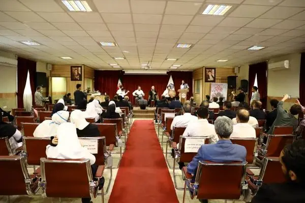 تجلیل از پرچمداران نظام سلامت در منطقه ۱۳