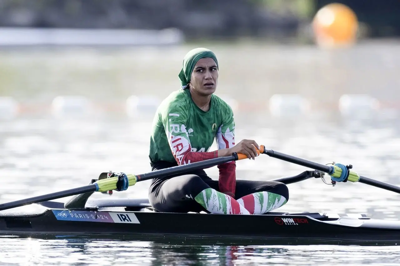 کسب مدال طلا توسط مجلل در روئینگ قهرمانی آسیا