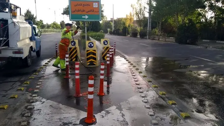 شهروندان نقص و کاستی در حوزه نظافت شهر را گزارش دهند