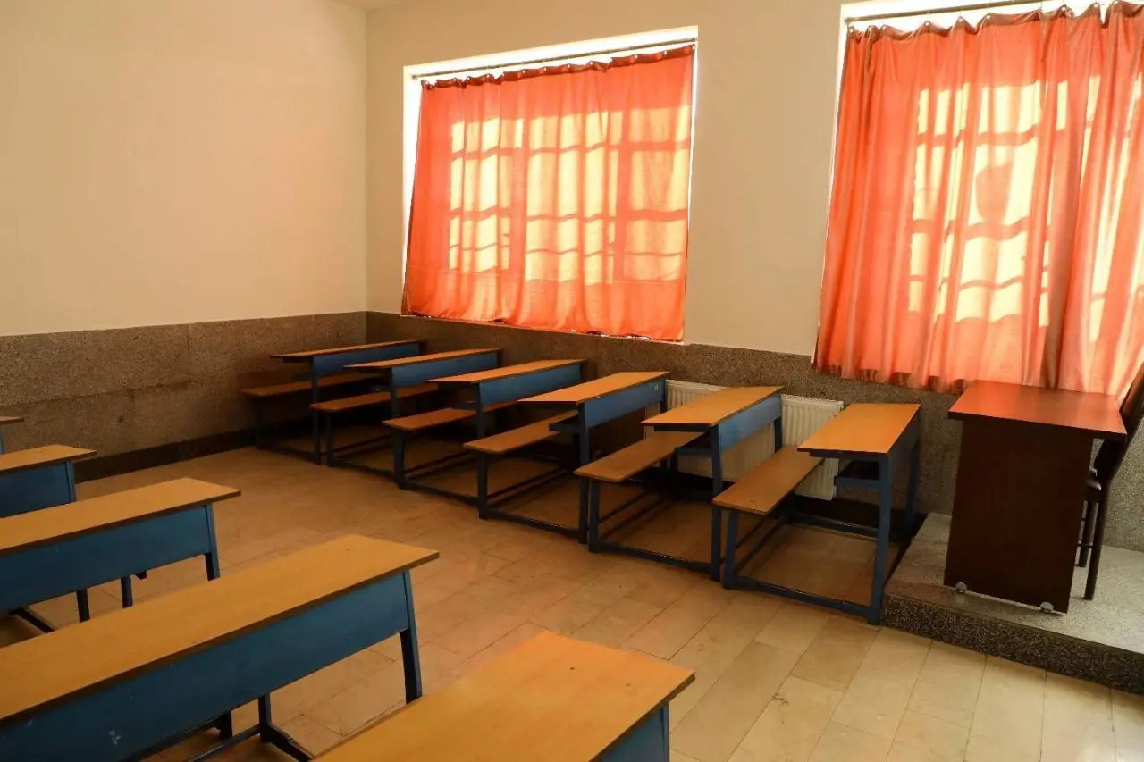 اجرای عملیات عمرانی طرح حمایت از توسعه و تجهیز مدارس منطقه ۱۳

