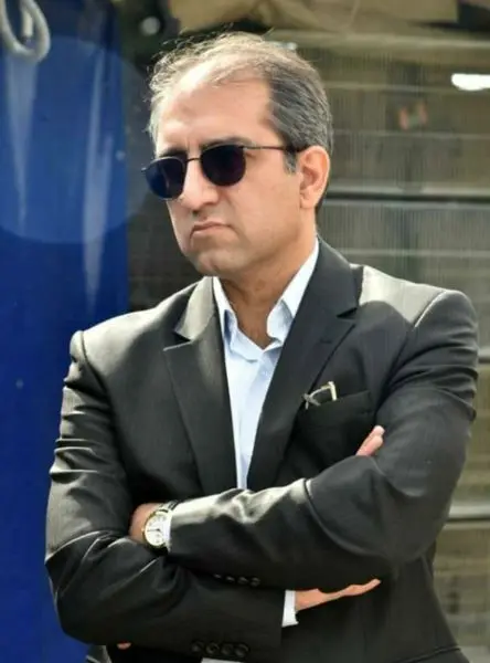  قرار نیست پیاده‌رویی فروخته‌شده و یا پیاده‌رویی در تصرف اصناف قرار گیرد.

