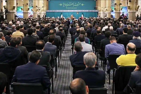 مهمترین وظیفه دولت بهبود فضای کسبوکار و برطرف کردن موانع آن است