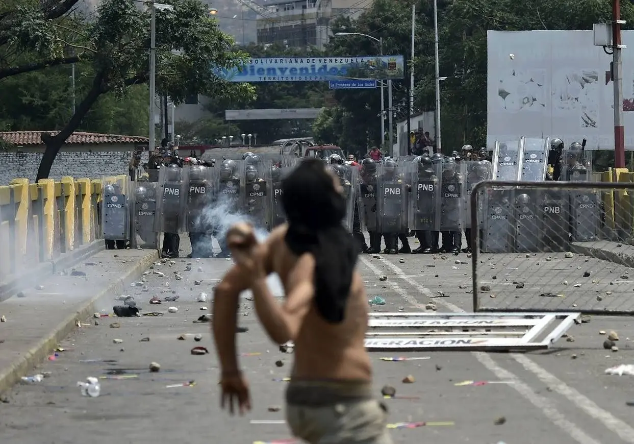 درگیری خونین در مرز ونزوئلا+ عکس