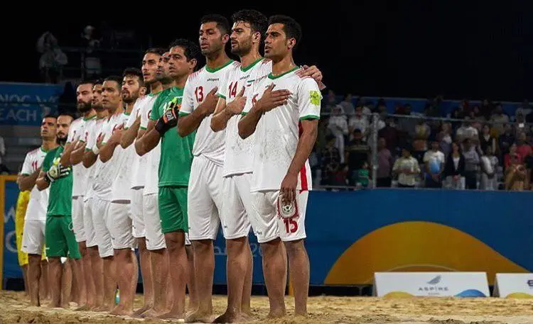 امروز نمایندگان کشتی و فوتبال به مصاف حریفان می روند