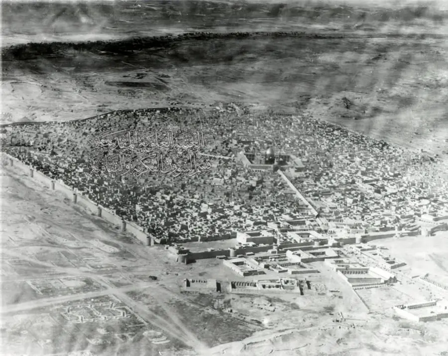 تصویر قدیمی از شهر نجف و مرقد مطهر‌ امام علی(ع)+عکس