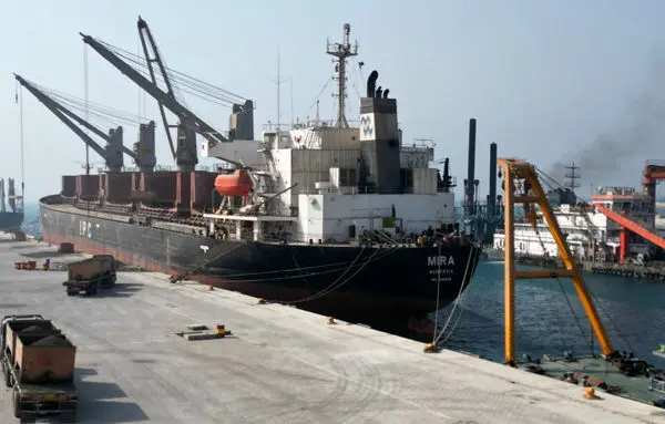 رشد 4.8 درصدی جذب سرمایه گذاری در منطقه ویژه پارسیان طی سال ۱۴۰۲
