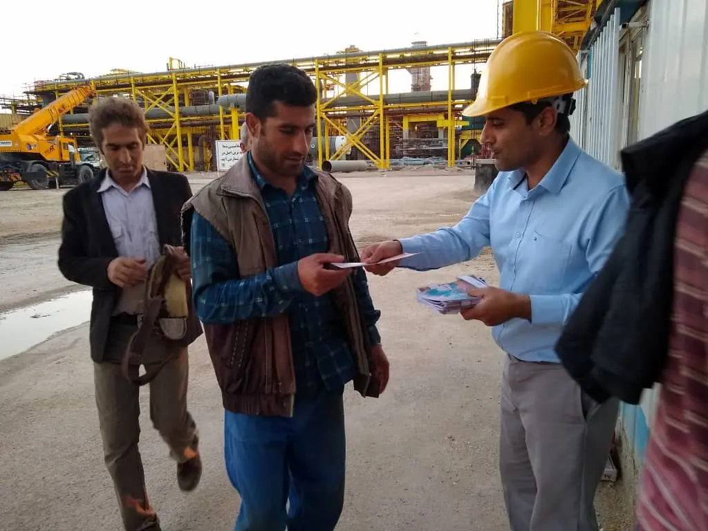 انجام اقدامات آموزشی جهت جلوگیری از شیوع آنفلوآنزا در پتروشیمی هنگام

