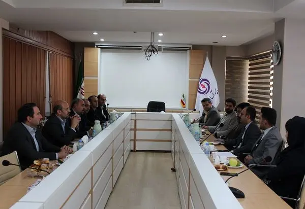 گسترش همکاری های بیمه آرمان و بانک ایران زمین در حوزه های مالی و انفورماتیک